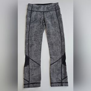 Lululemon Pace Rival Crop Leggings Women Size 4 Black White Geometric Activewear